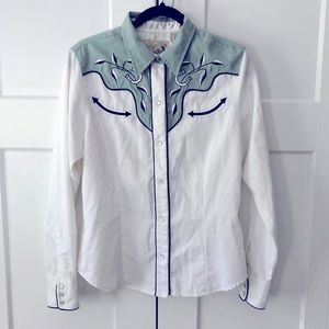 Women’s Roper button front western shirt